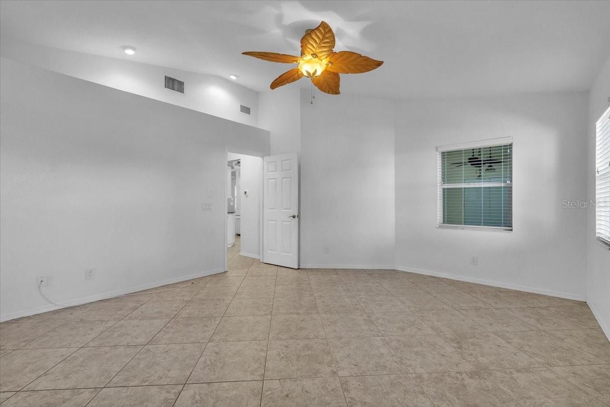 Image 15 of 38 For 26056 Tattersall Lane