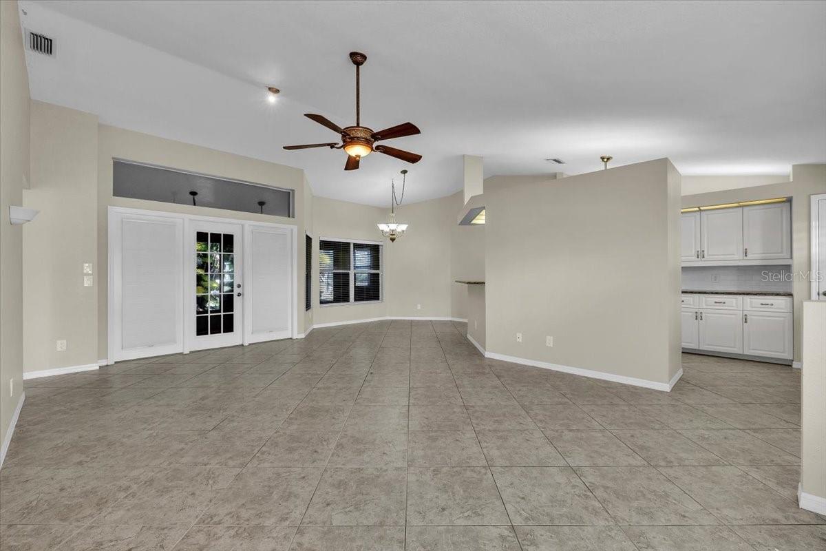 Image 4 of 38 For 26056 Tattersall Lane