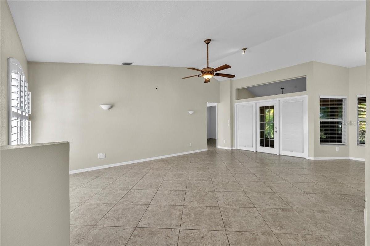 Image 5 of 38 For 26056 Tattersall Lane