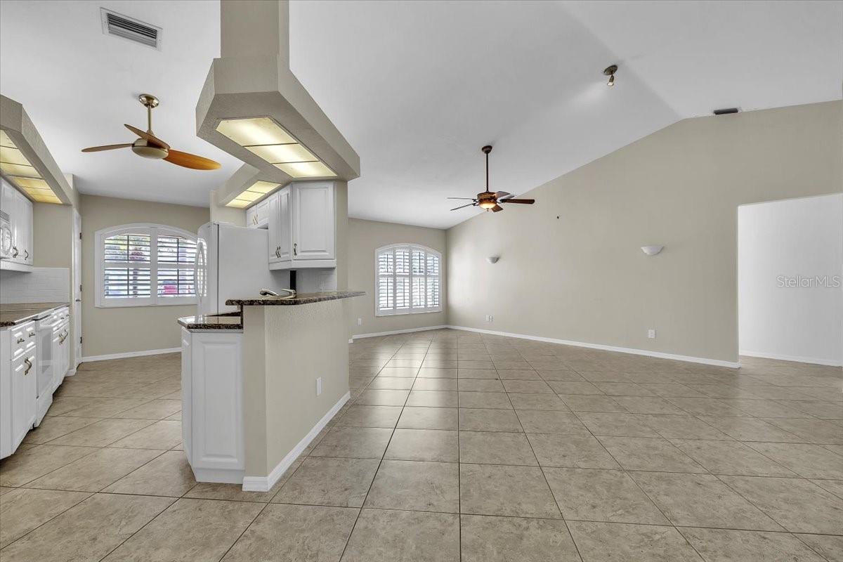 Image 7 of 38 For 26056 Tattersall Lane