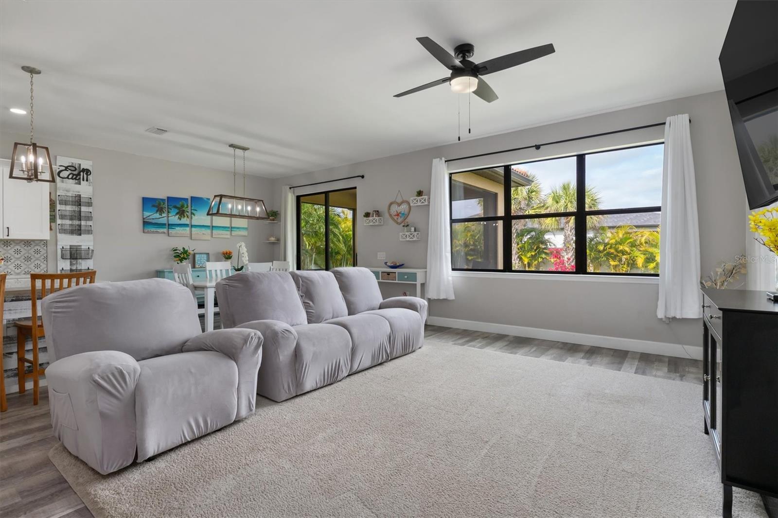 Image 10 of 59 For 2352 Marton Oak Boulevard