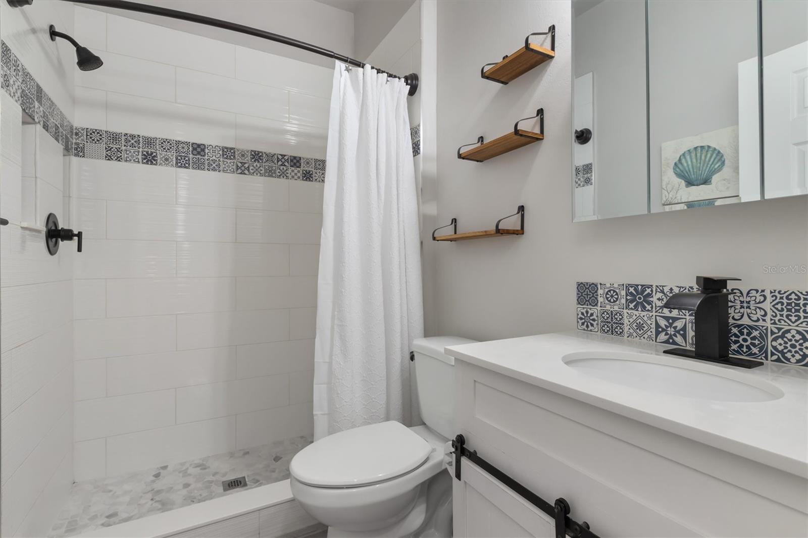 Image 27 of 59 For 2352 Marton Oak Boulevard