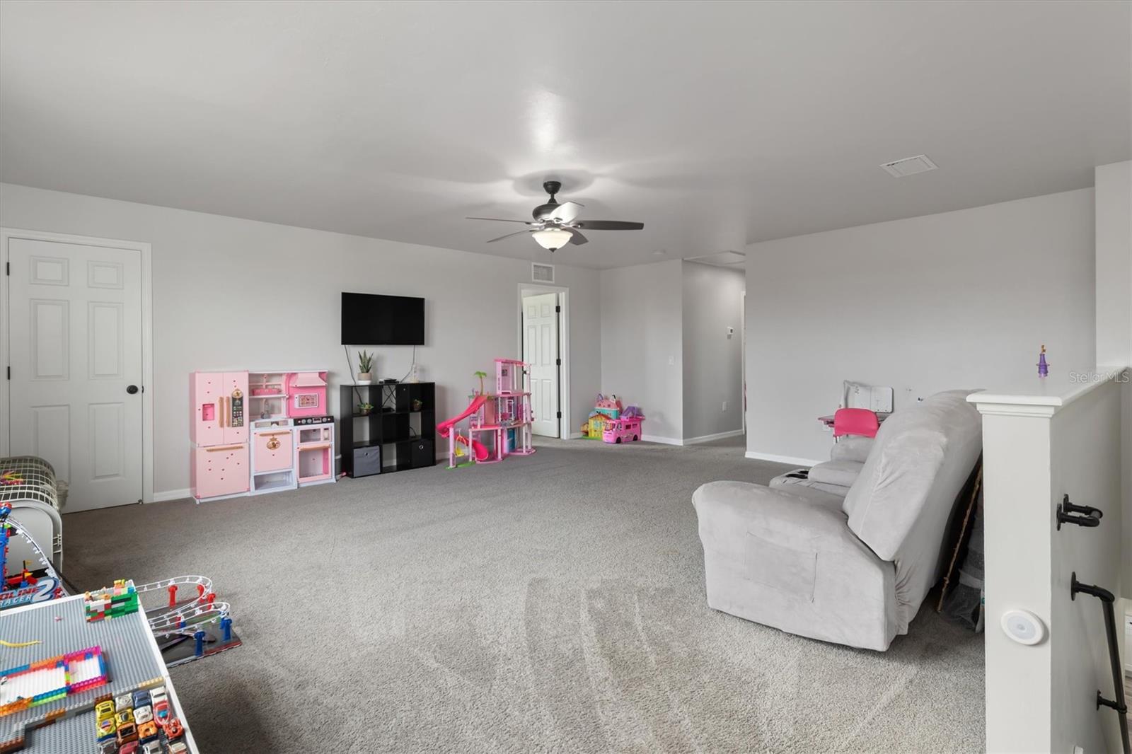 Image 28 of 59 For 2352 Marton Oak Boulevard