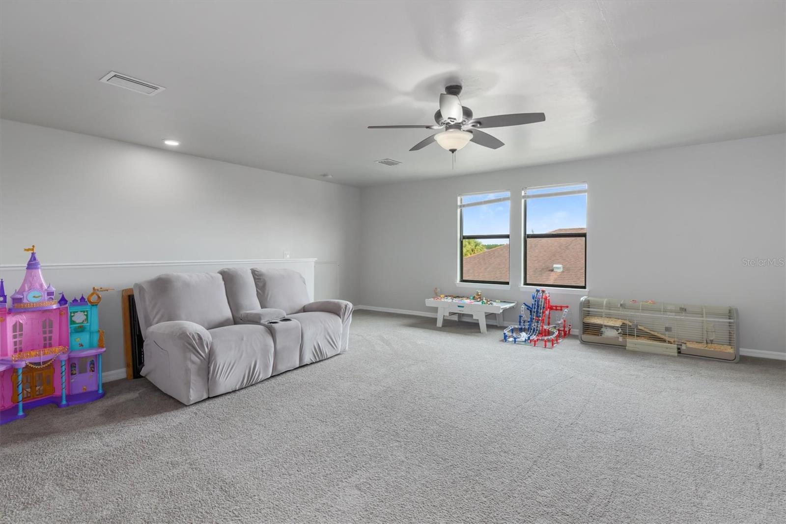 Image 30 of 59 For 2352 Marton Oak Boulevard