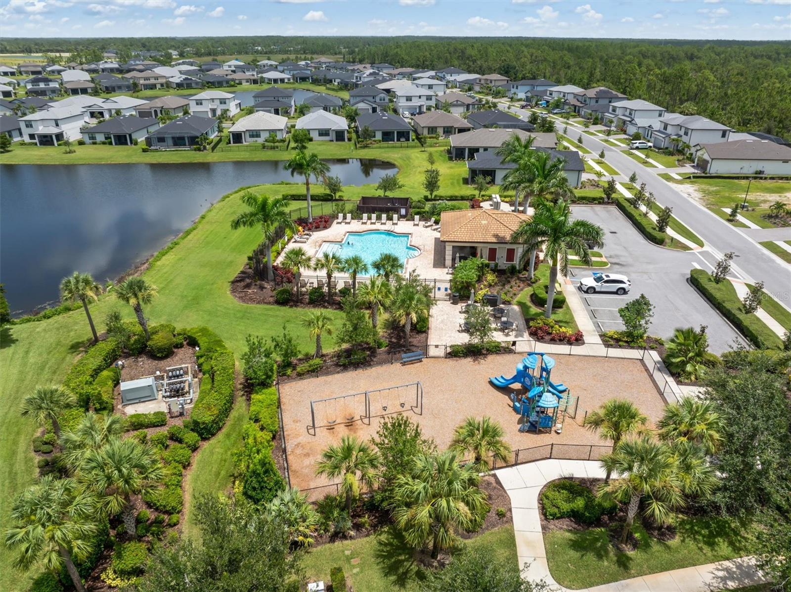 Image 4 of 59 For 2352 Marton Oak Boulevard