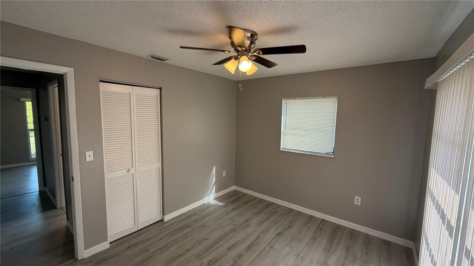 Image 15 of 23 For 28434 Silver Palm