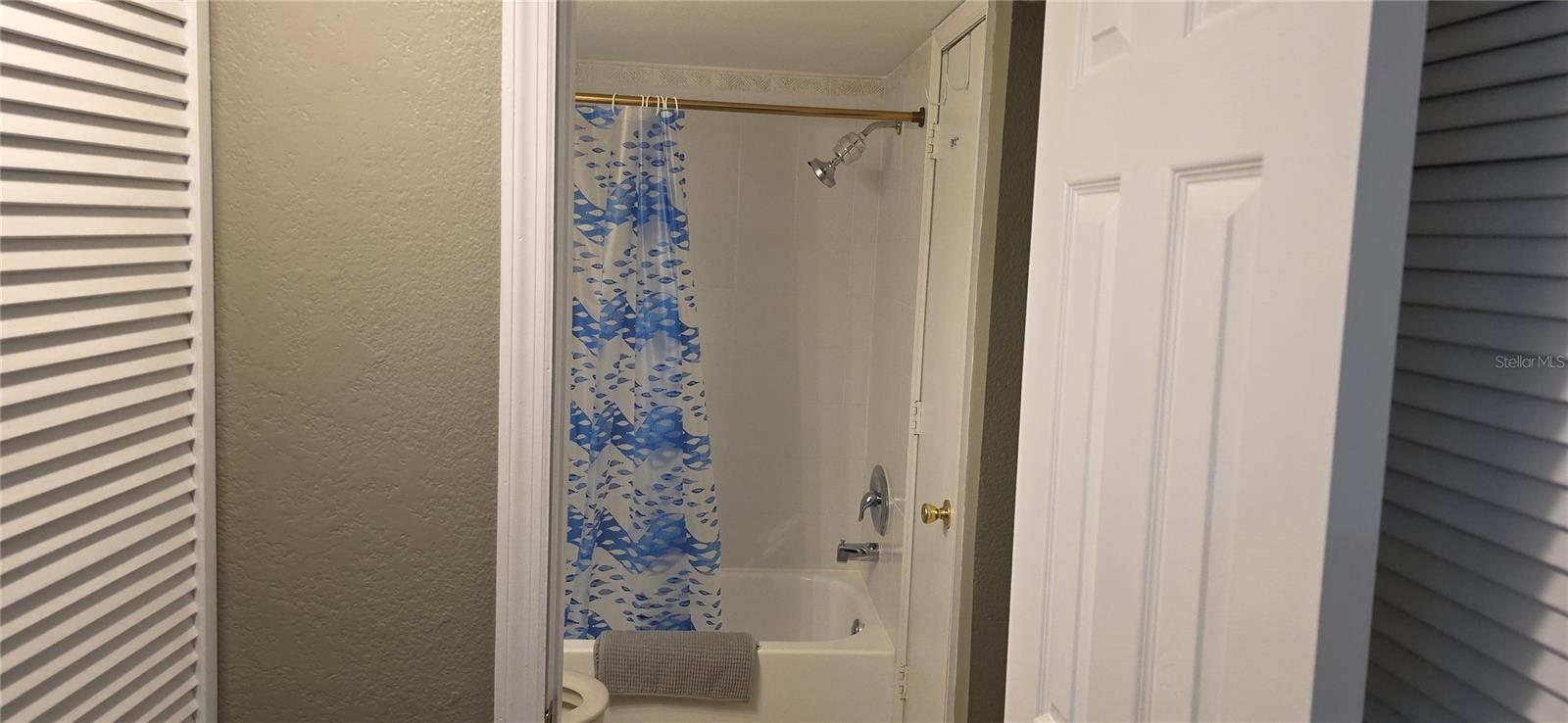 Image 16 of 27 For 22523 Westchester Boulevard 201e