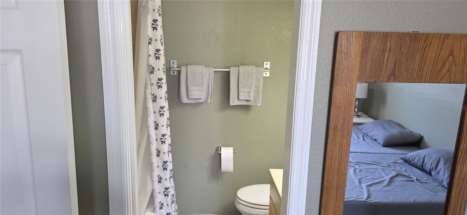 Image 23 of 27 For 22523 Westchester Boulevard 201e