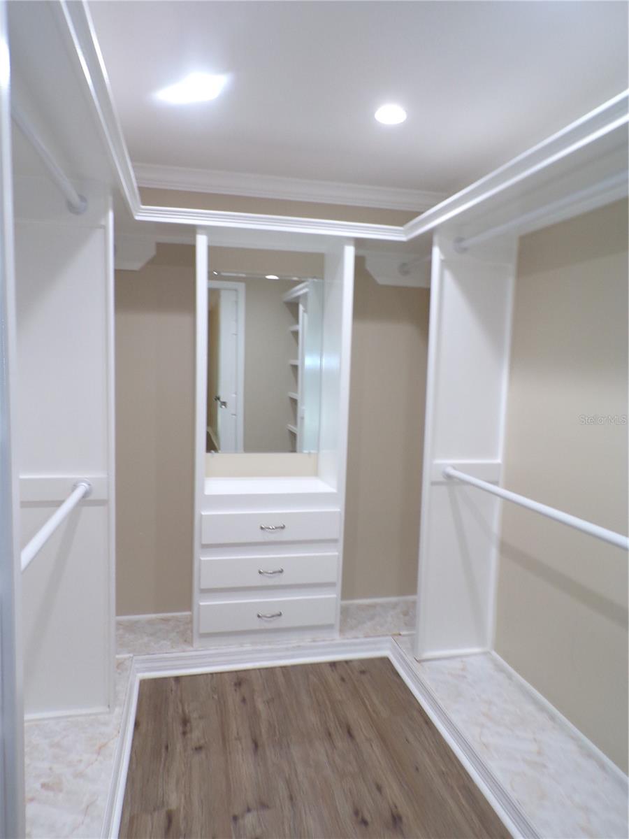 Image 25 of 30 For 22577 Laika Avenue