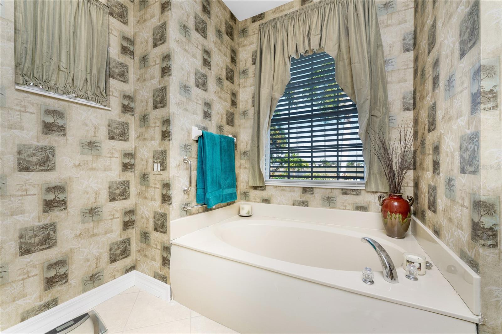 Image 23 of 50 For 24406 Nicobar Lane