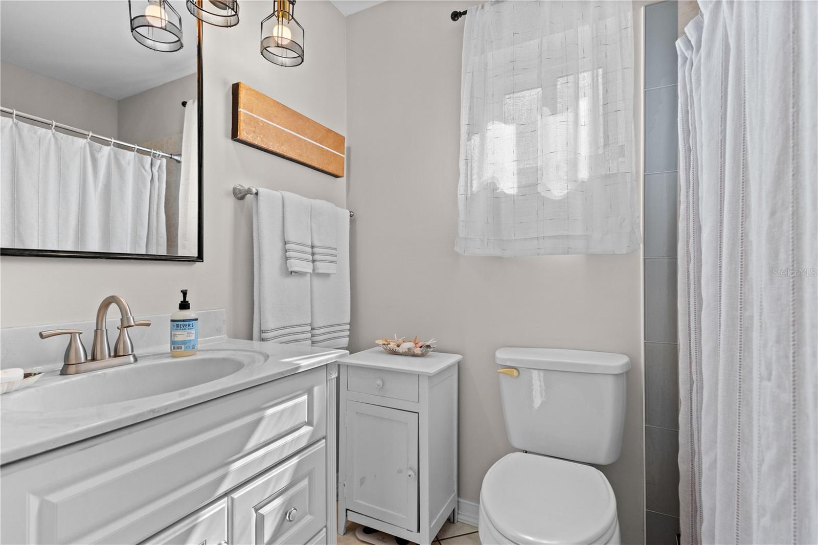 Image 23 of 29 For 6069 Myrtlewood Road