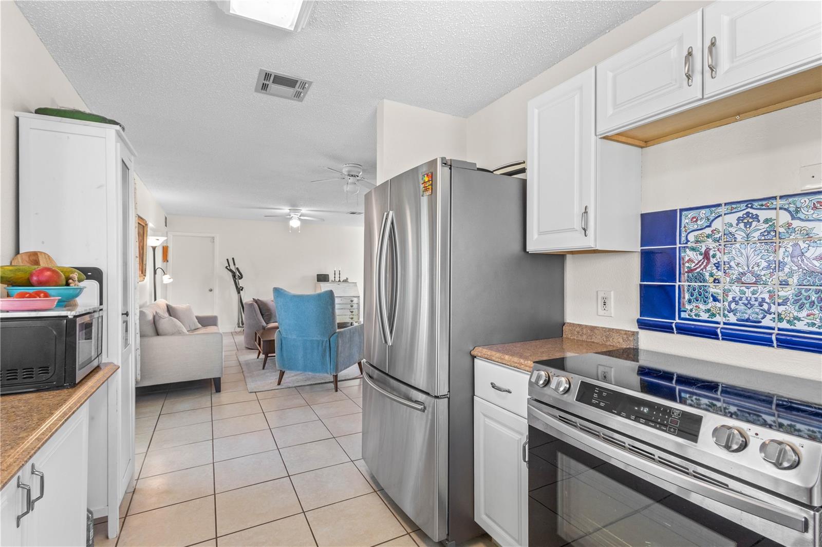 Image 10 of 37 For 6057 Myrtlewood Road