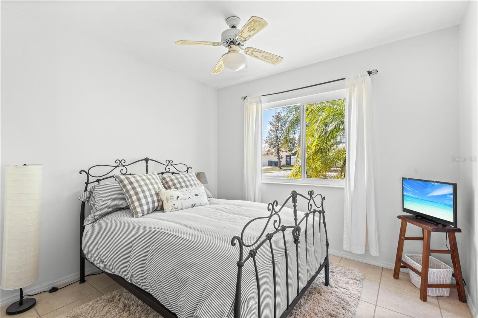 Image 19 of 37 For 6057 Myrtlewood Road