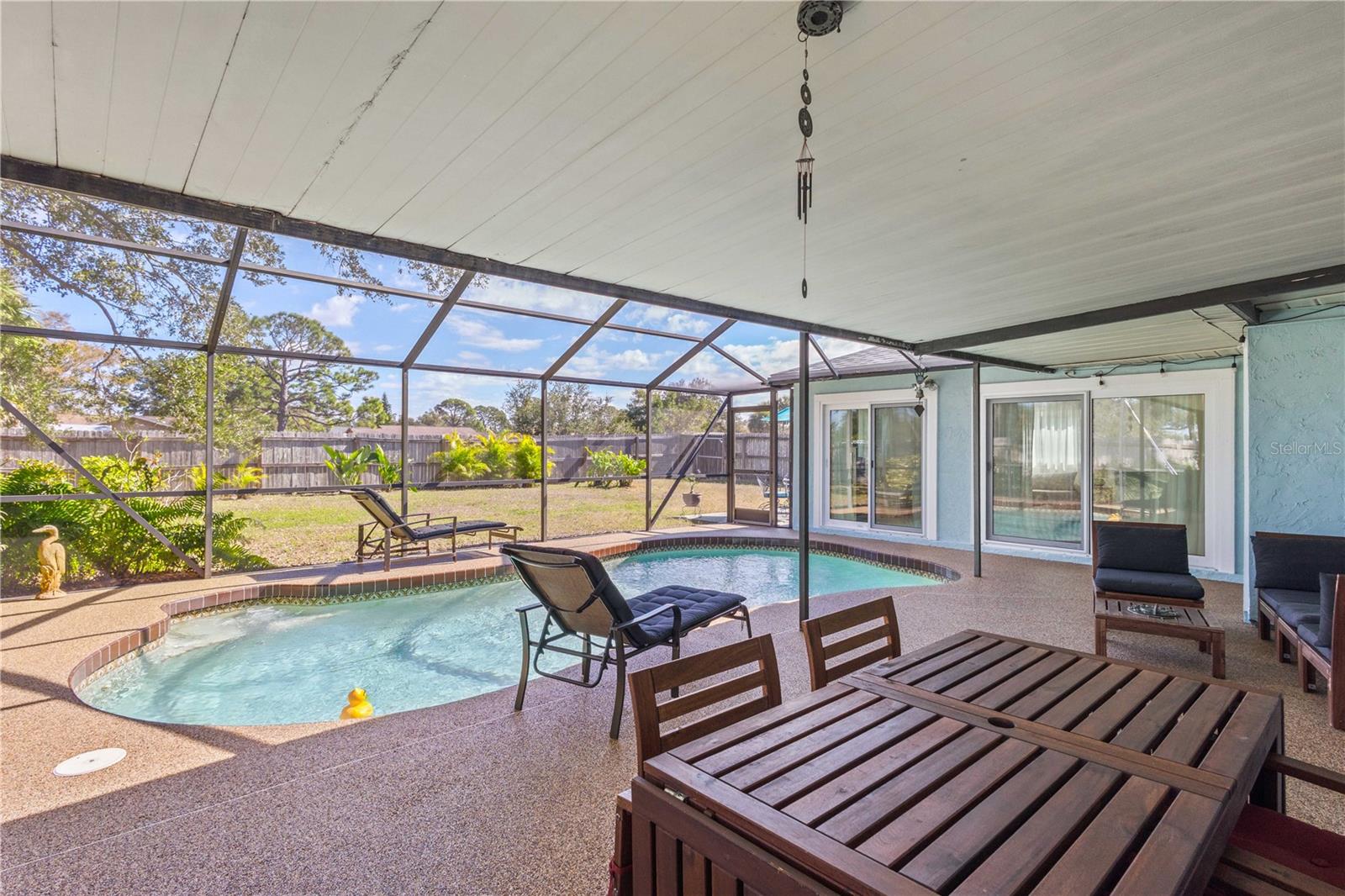 Image 21 of 37 For 6057 Myrtlewood Road