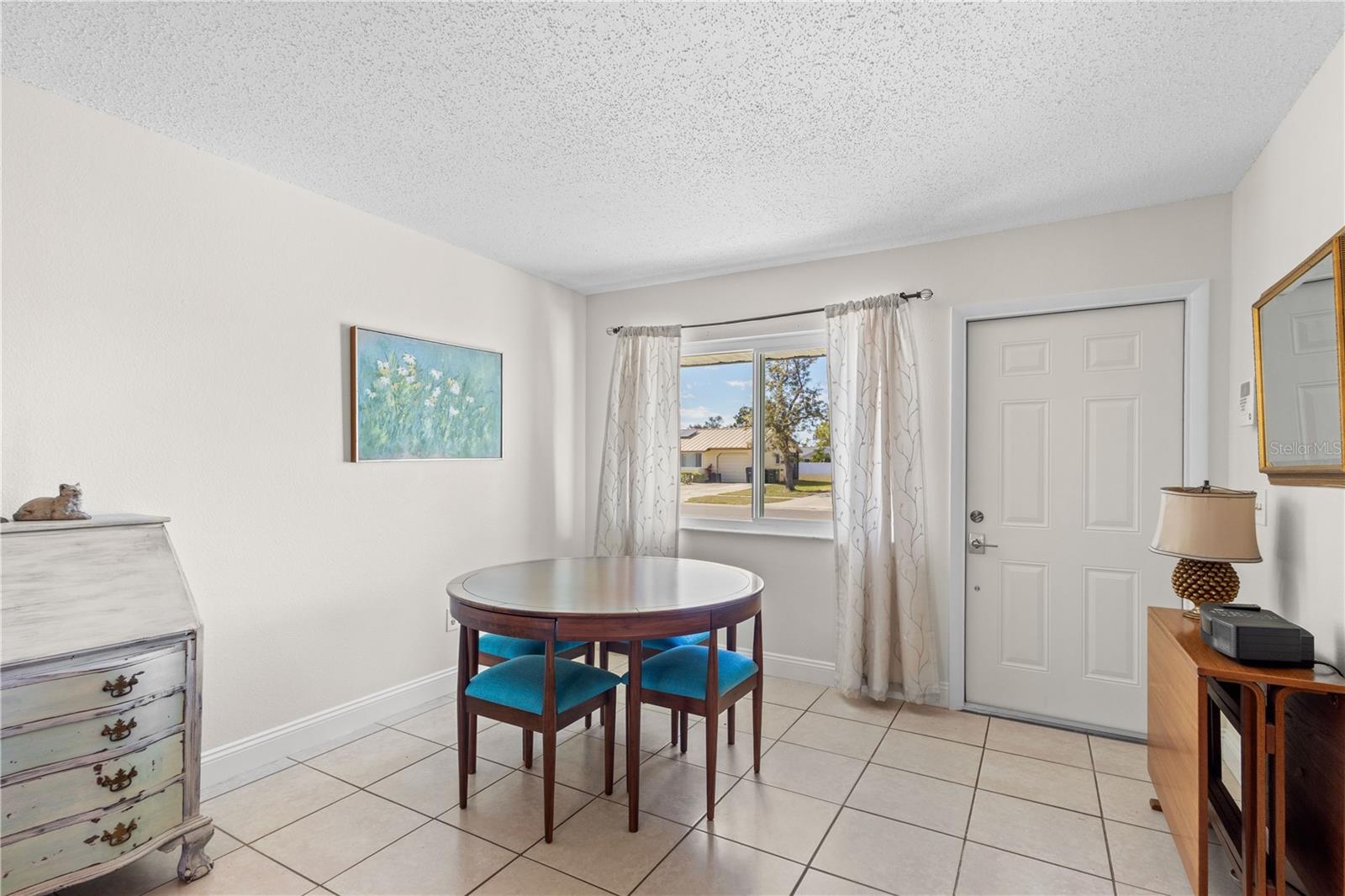 Image 3 of 37 For 6057 Myrtlewood Road