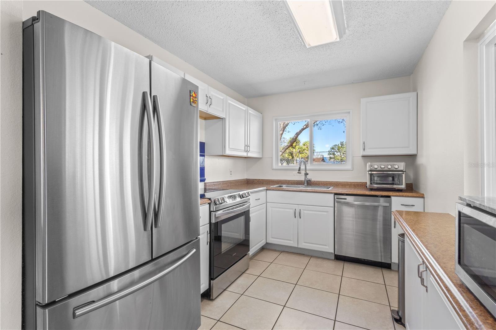 Image 8 of 37 For 6057 Myrtlewood Road