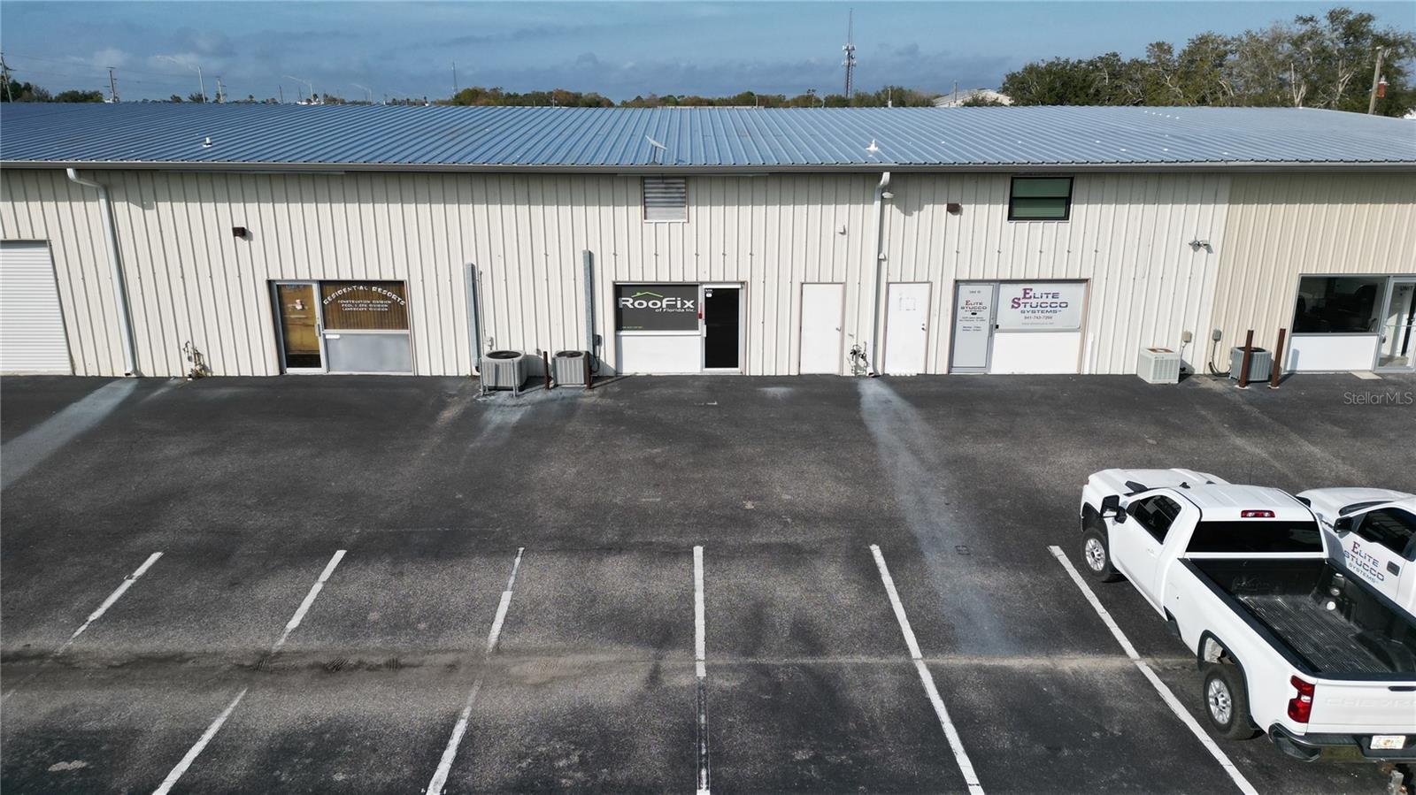 Image 2 of 11 For 23375 Janice Avenue 12