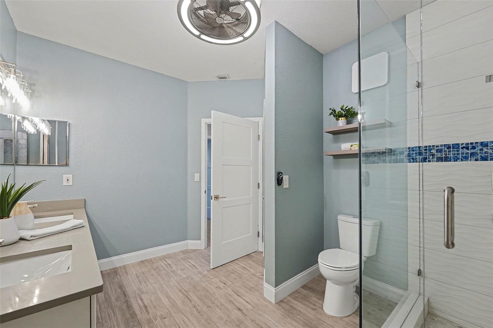 Image 18 of 57 For 2746 Via Tivoli  115b