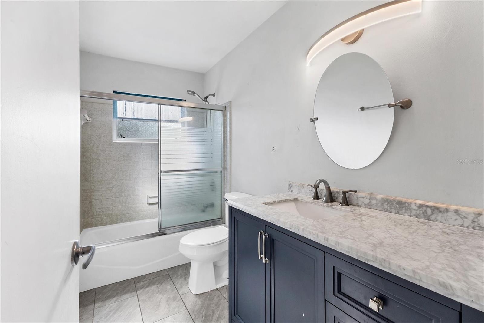 Image 16 of 25 For 124 Da Vinci Drive