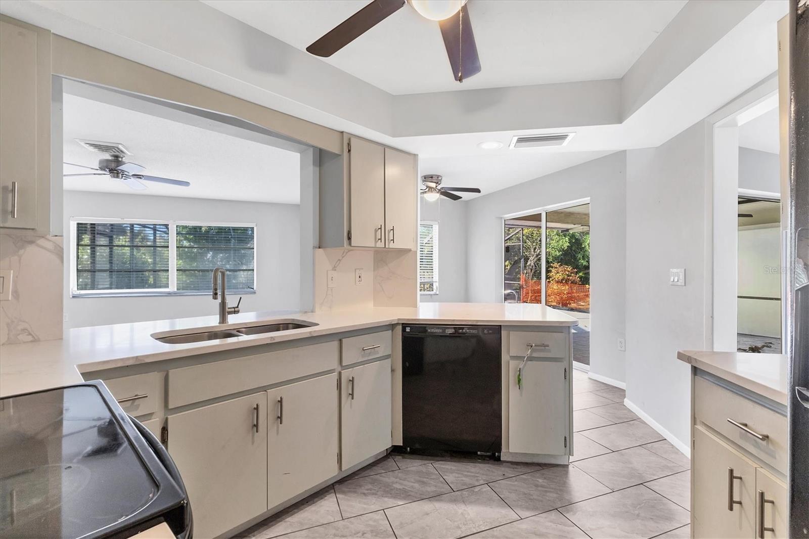 Image 8 of 25 For 124 Da Vinci Drive