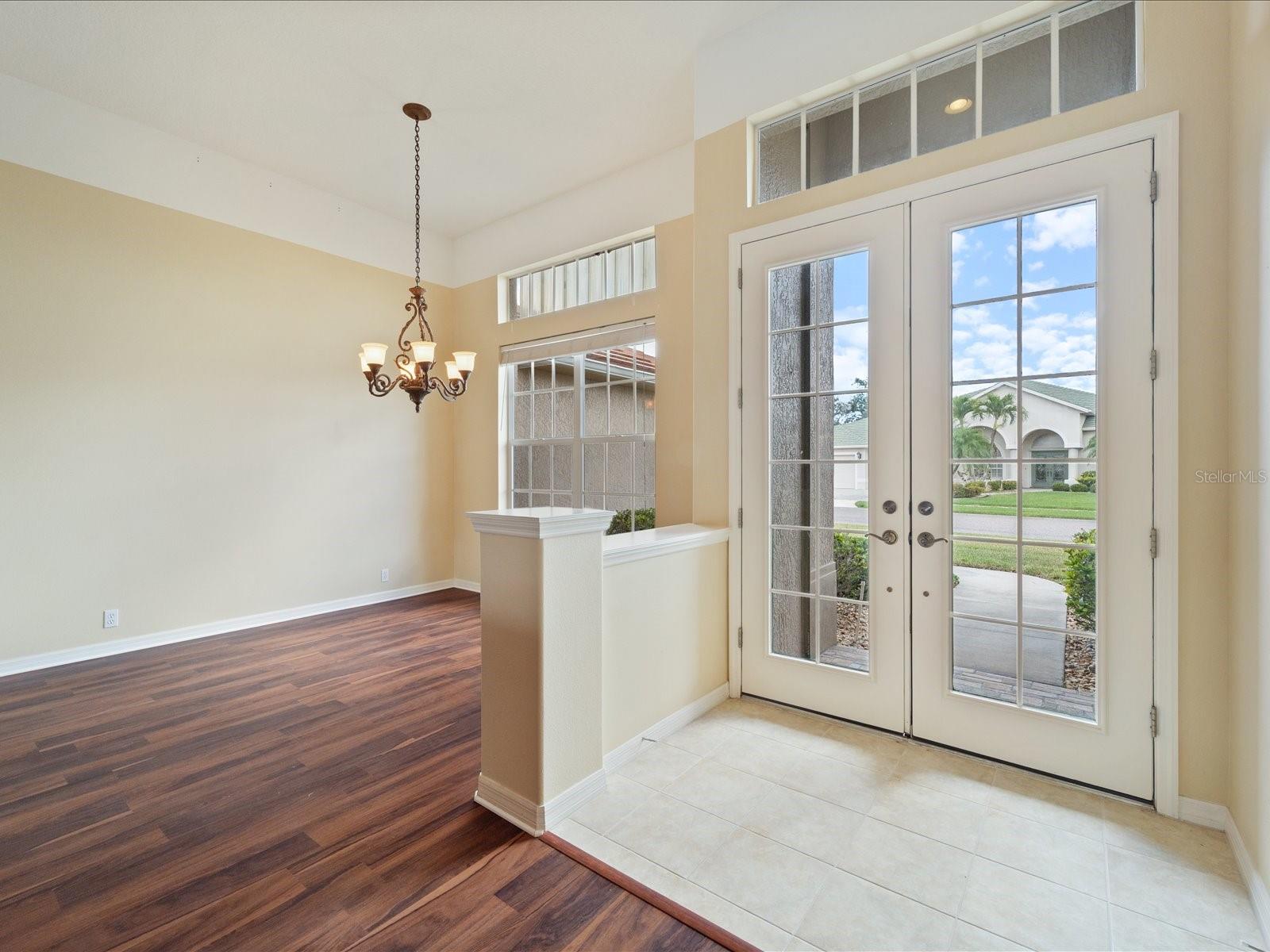 Image 15 of 51 For 857 Macaw Circle