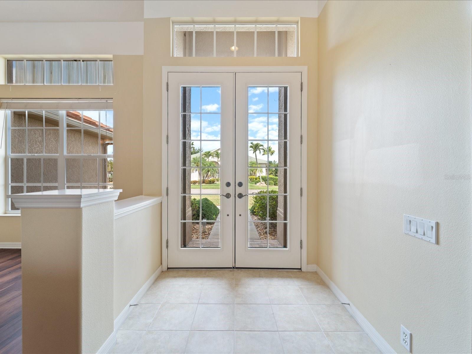 Image 16 of 51 For 857 Macaw Circle