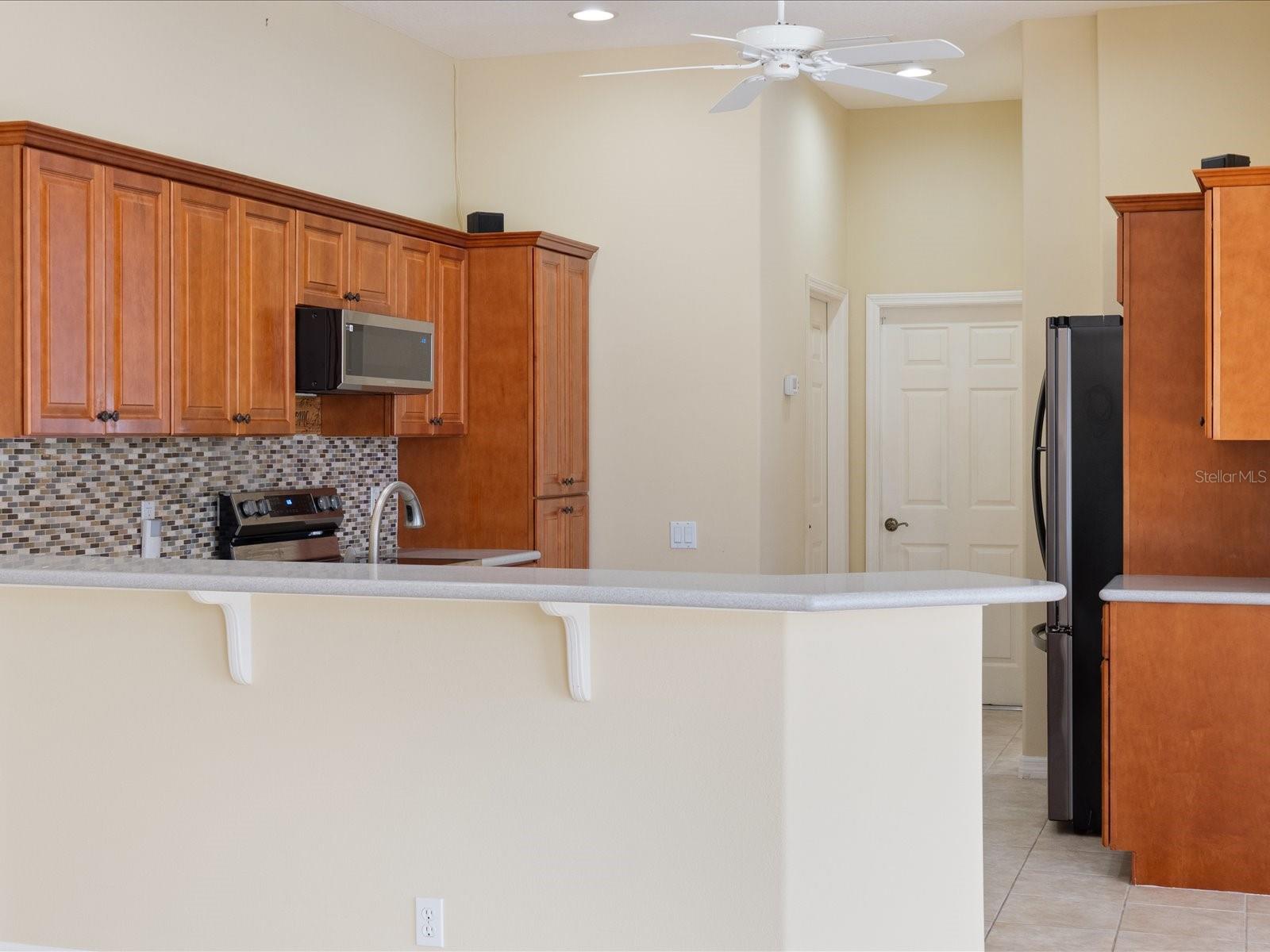 Image 8 of 51 For 857 Macaw Circle