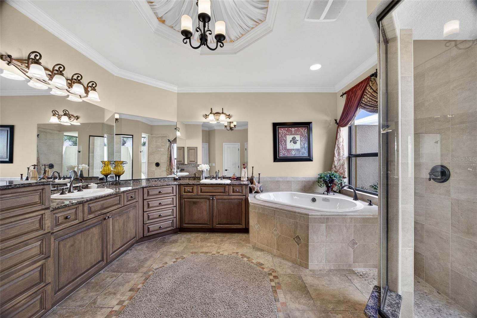 Image 22 of 54 For 19199 Almadyde Court