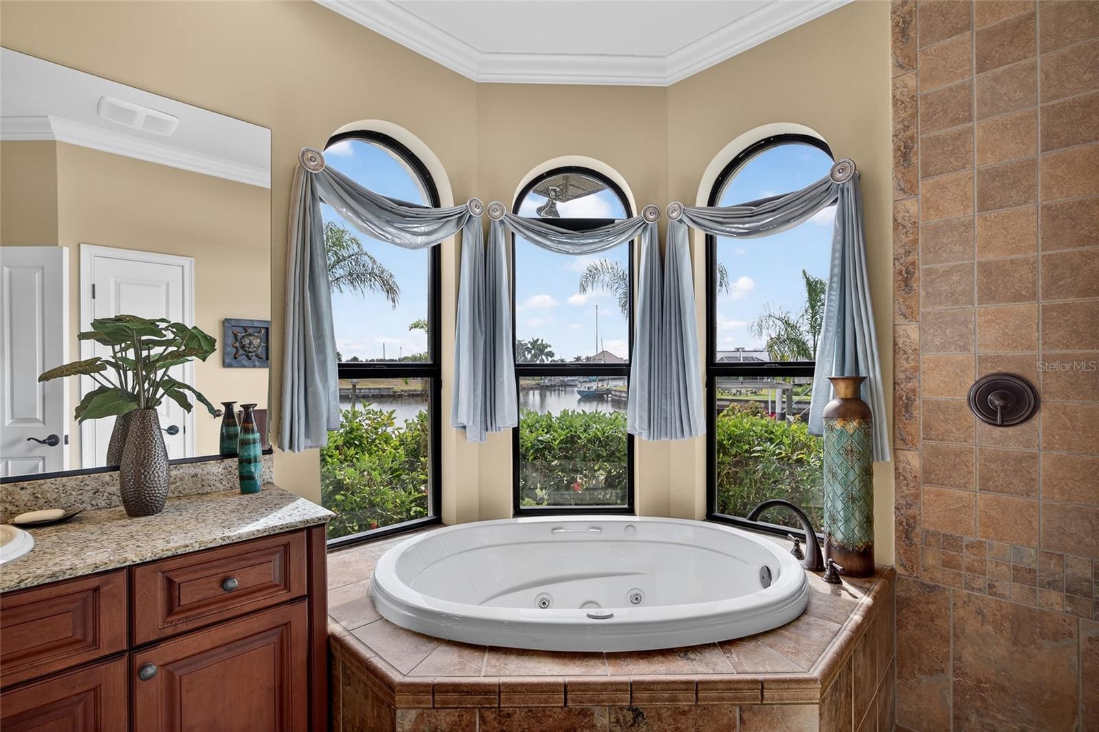 Image 26 of 54 For 19199 Almadyde Court