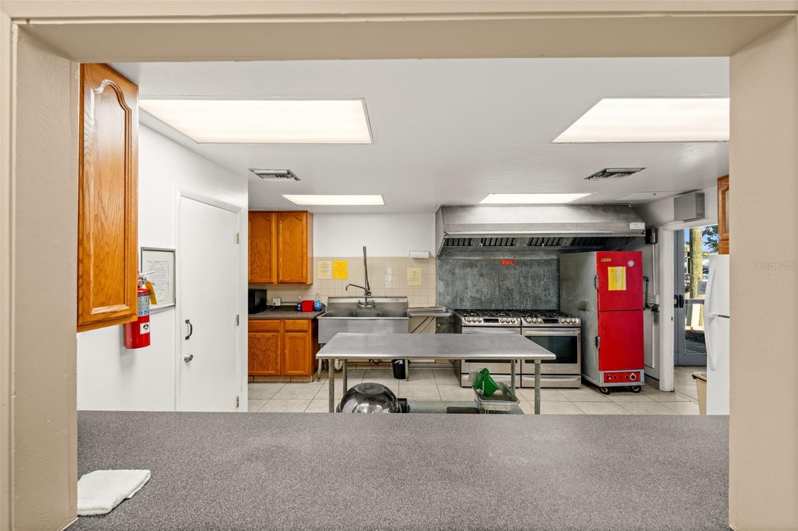 Image 18 of 49 For 917 47th Terrace