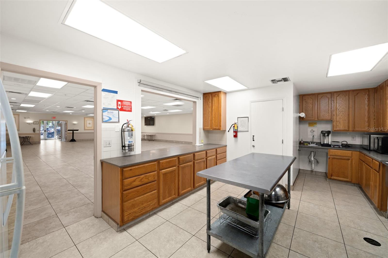 Image 21 of 49 For 917 47th Terrace