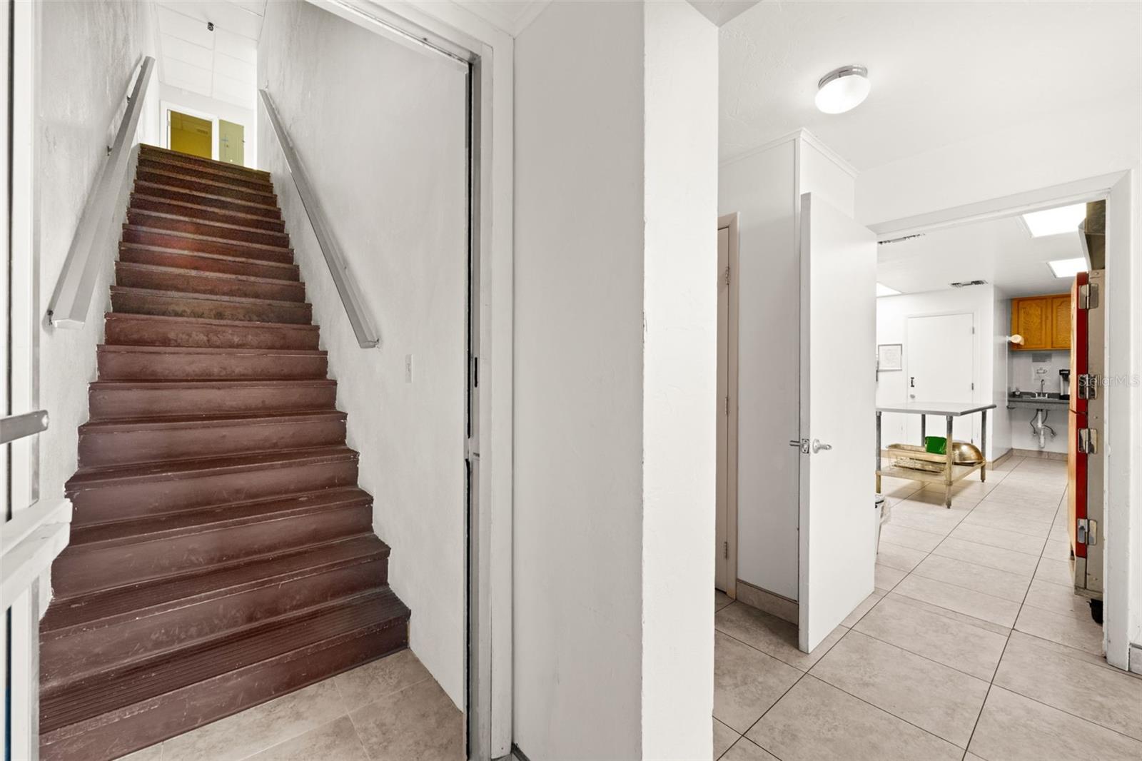 Image 23 of 49 For 917 47th Terrace