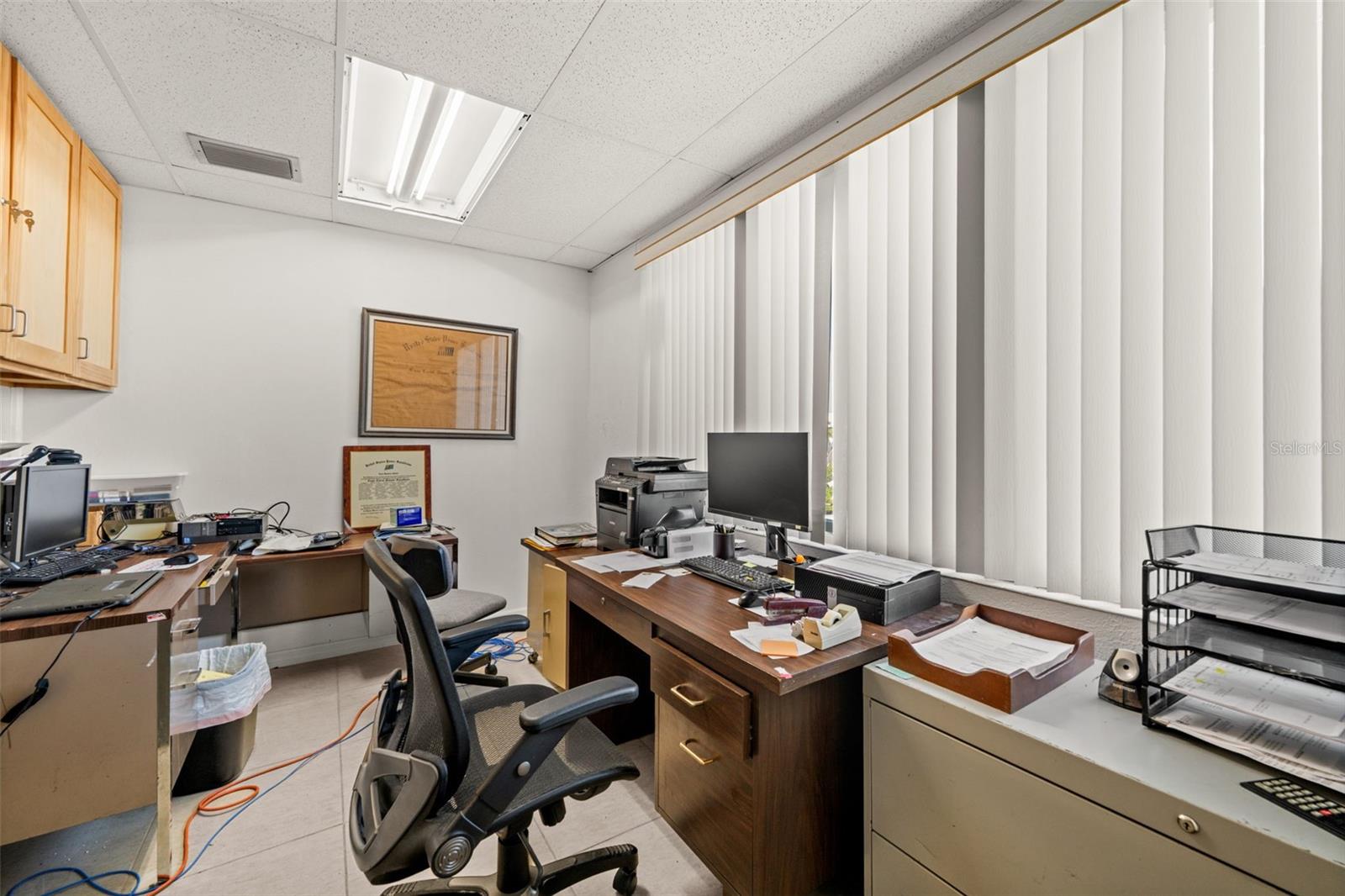 Image 28 of 49 For 917 47th Terrace