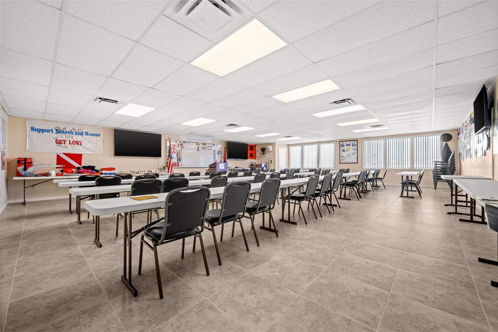 Image 30 of 49 For 917 47th Terrace