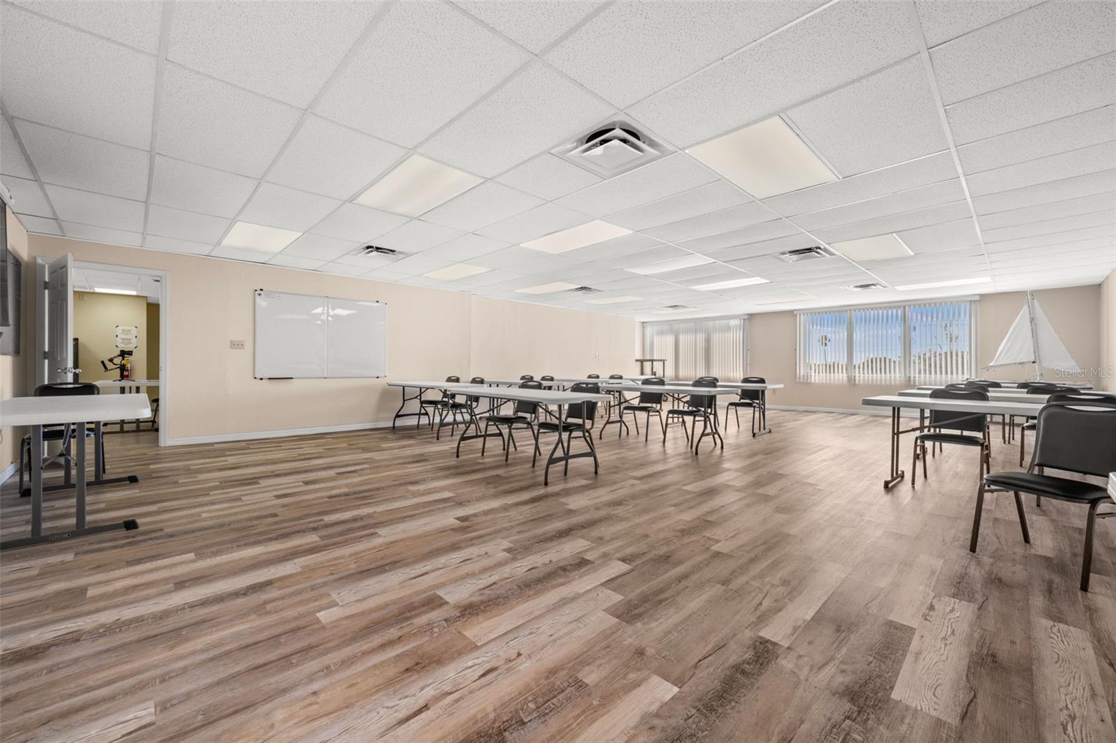 Image 32 of 49 For 917 47th Terrace