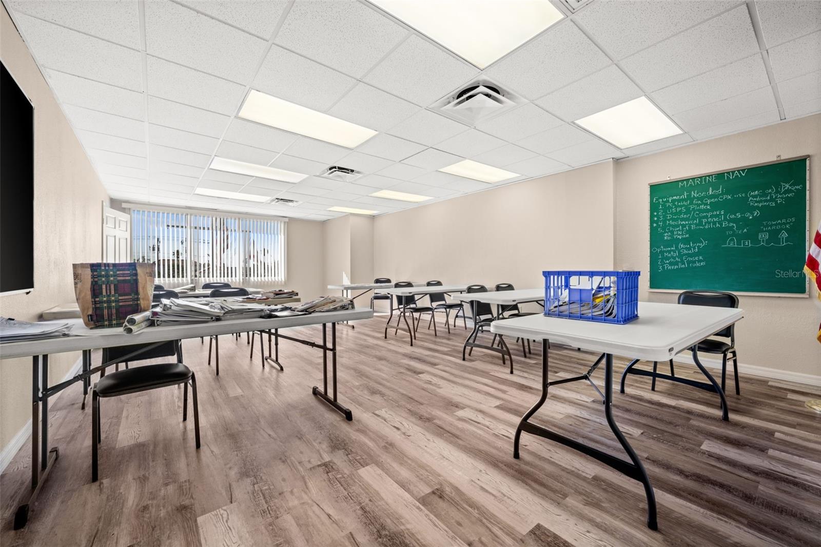 Image 34 of 49 For 917 47th Terrace