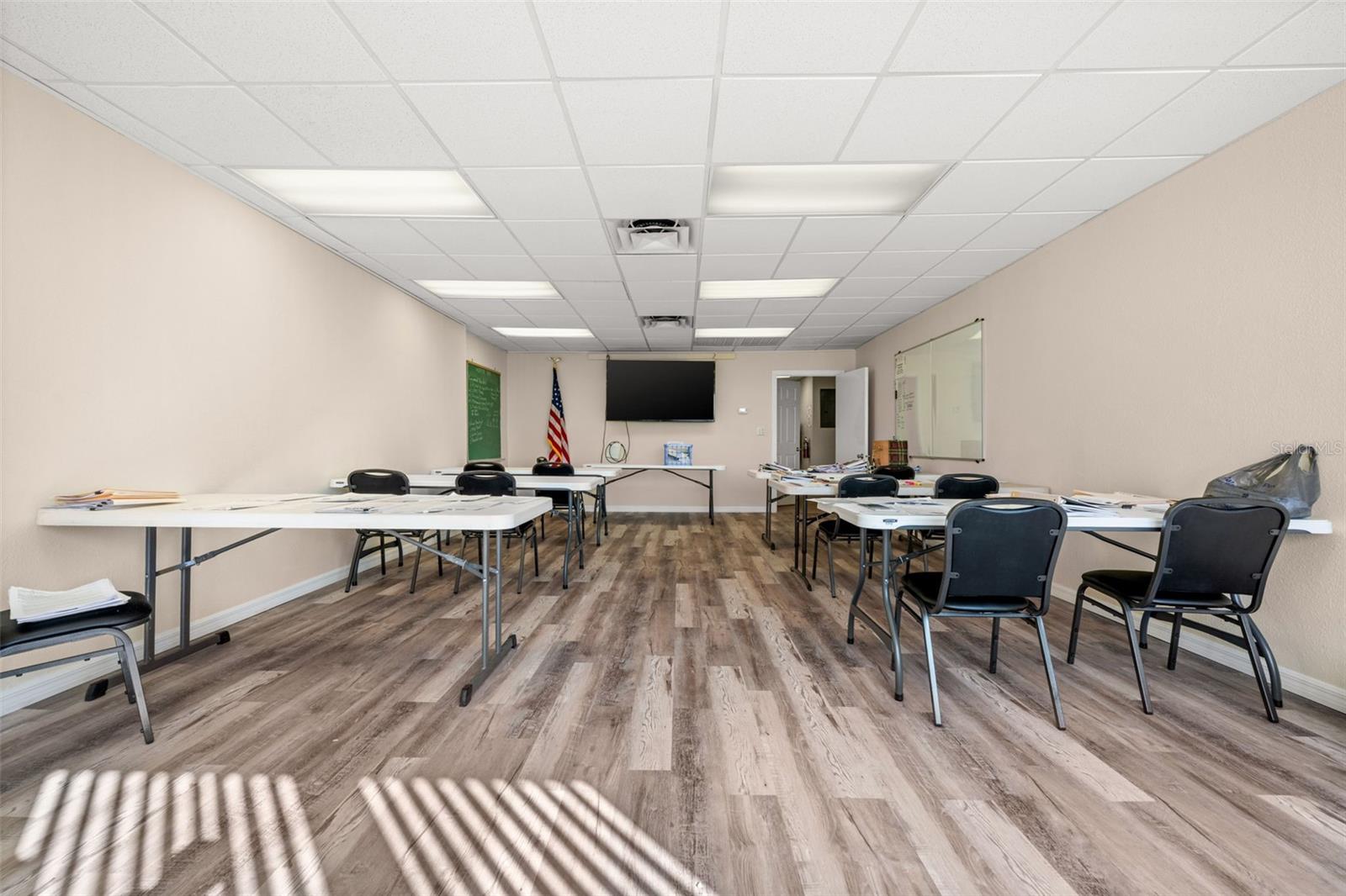 Image 35 of 49 For 917 47th Terrace