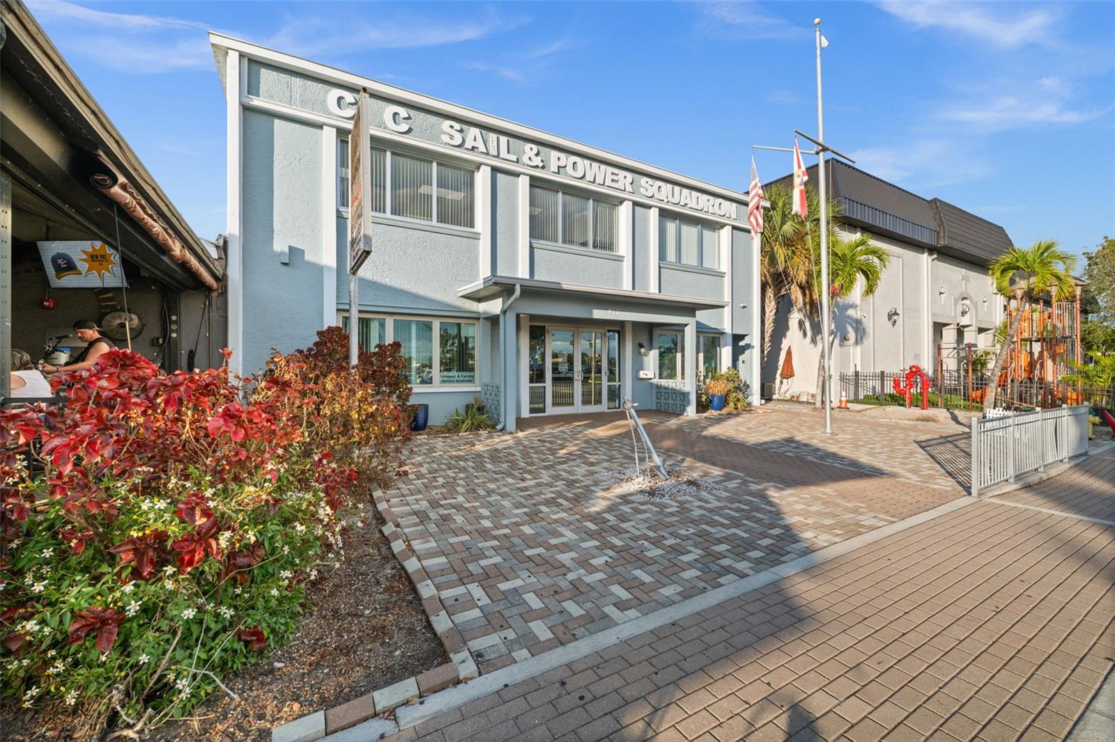 Image 7 of 49 For 917 47th Terrace