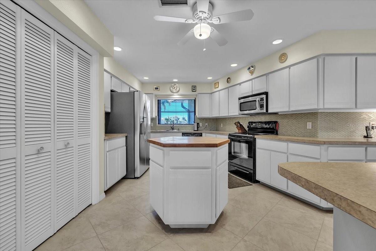 Image 13 of 69 For 262 Lido Drive