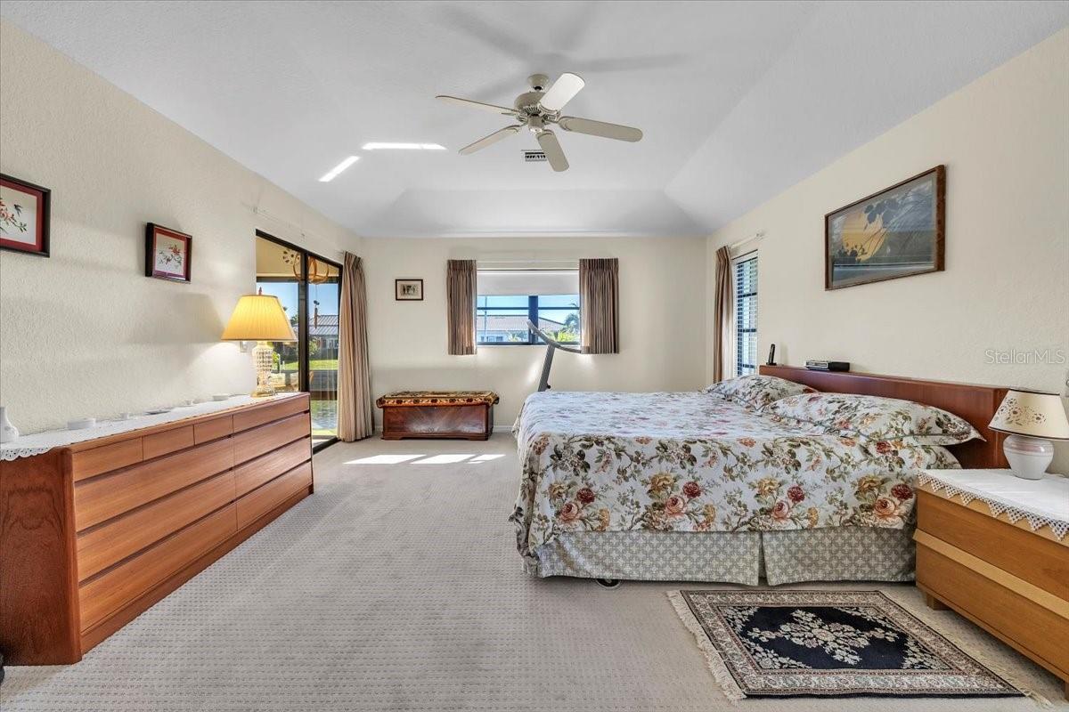 Image 24 of 69 For 262 Lido Drive