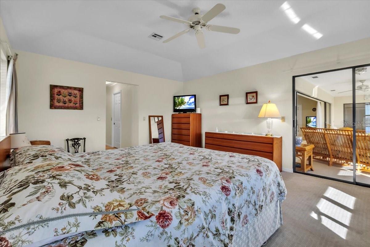 Image 27 of 69 For 262 Lido Drive