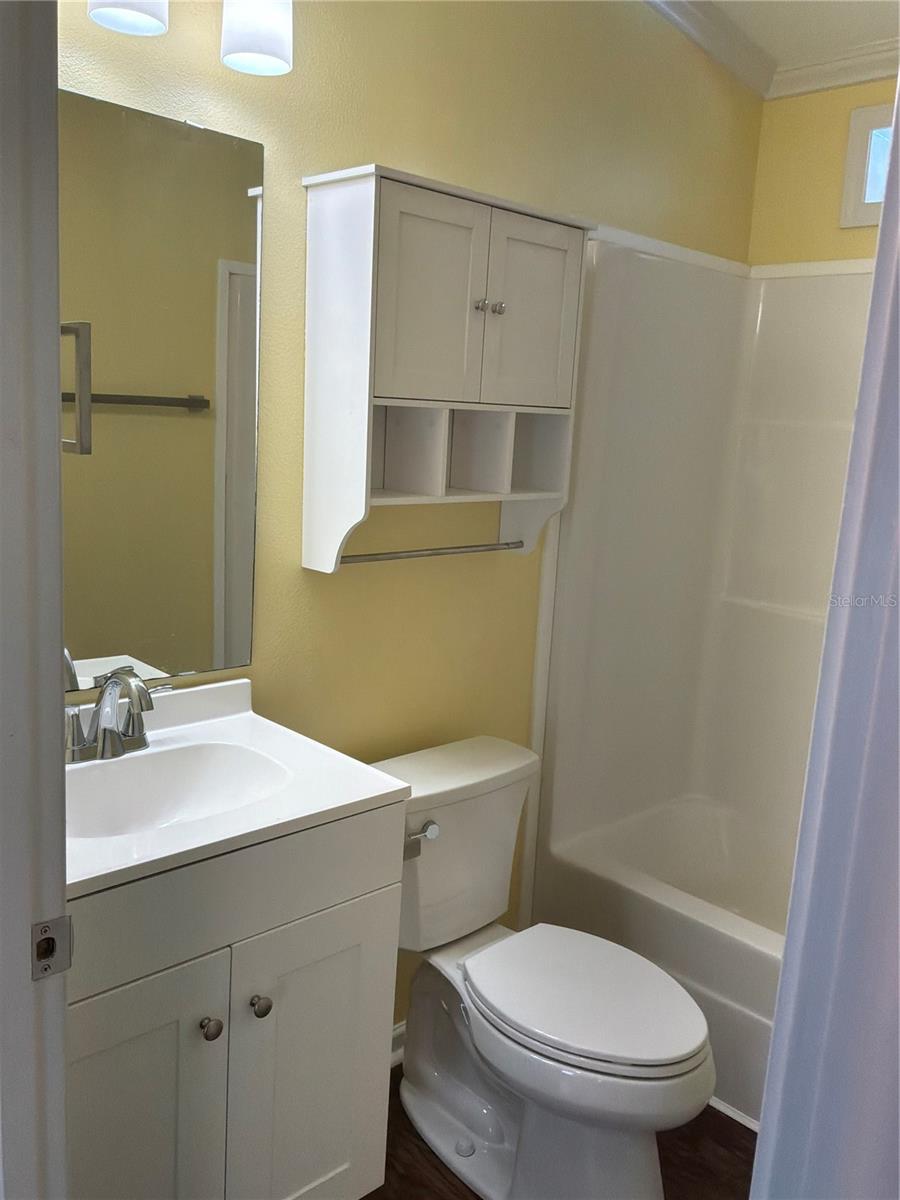 Image 20 of 32 For 701 Aqui Esta Drive 175