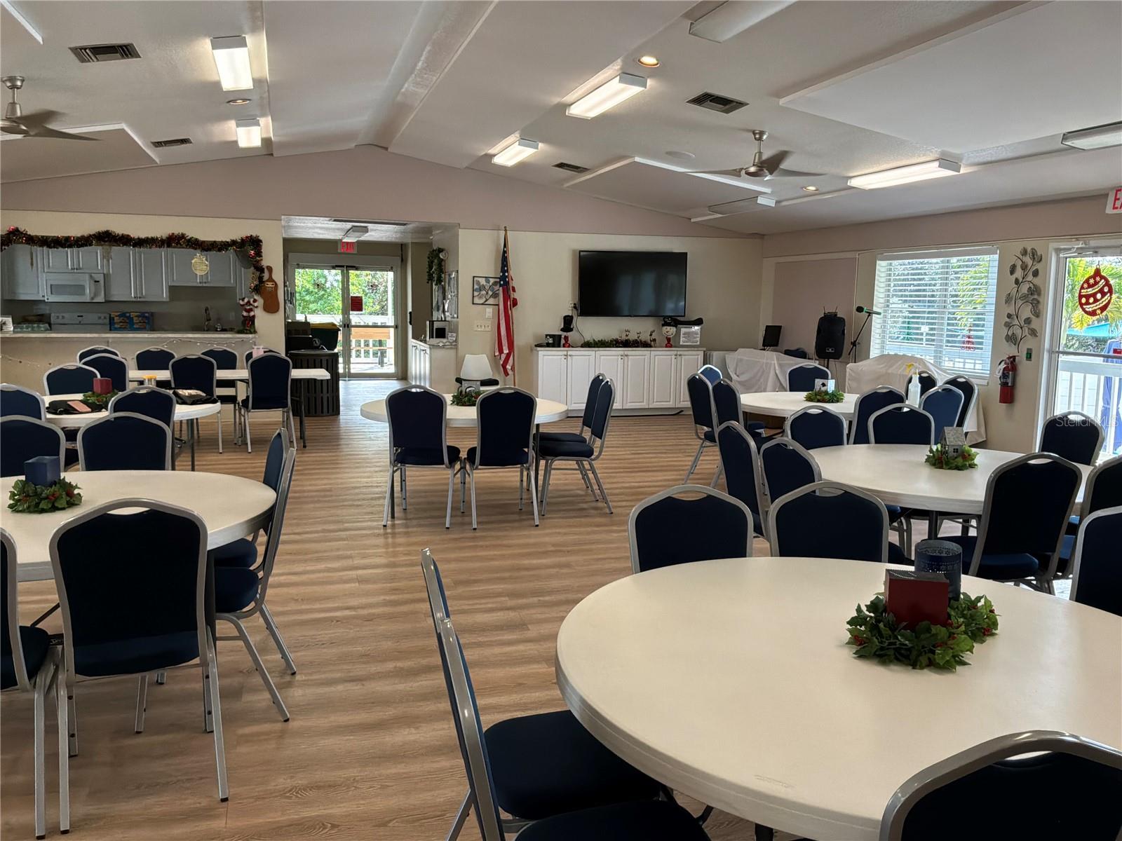 Image 25 of 32 For 701 Aqui Esta Drive 175