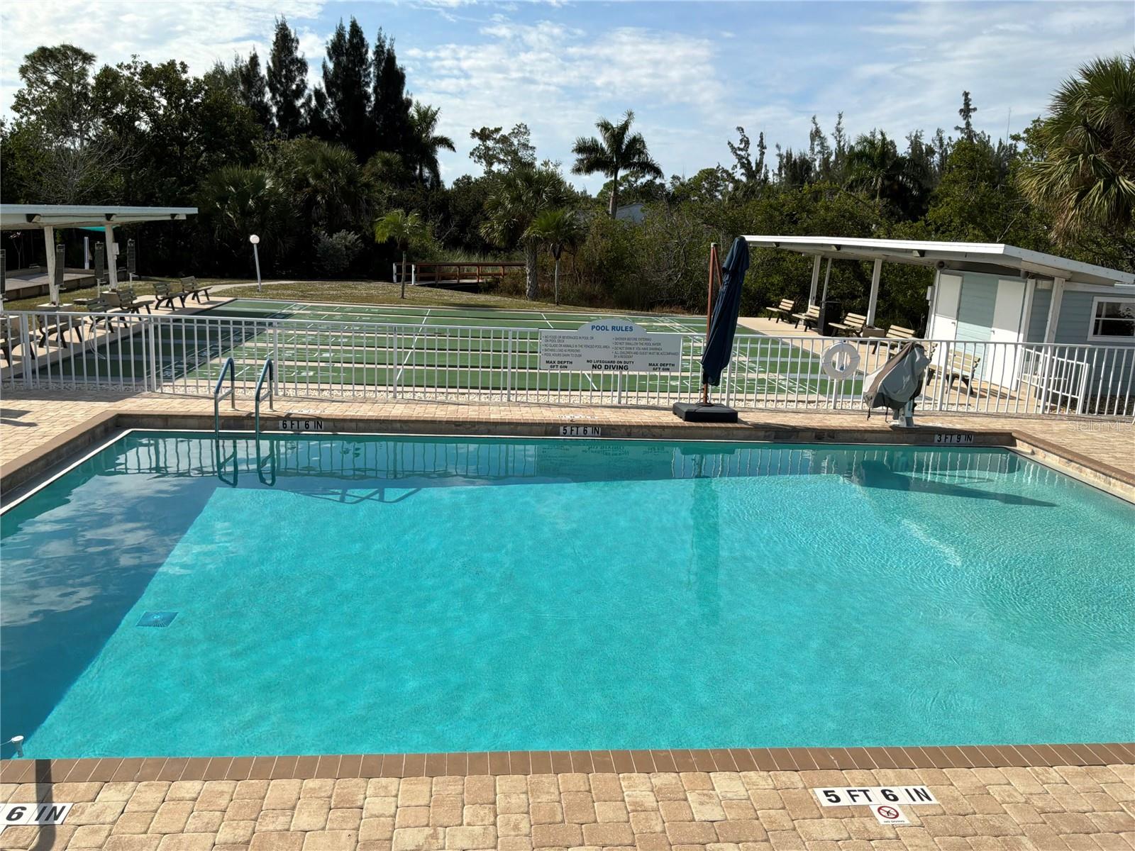 Image 28 of 32 For 701 Aqui Esta Drive 175