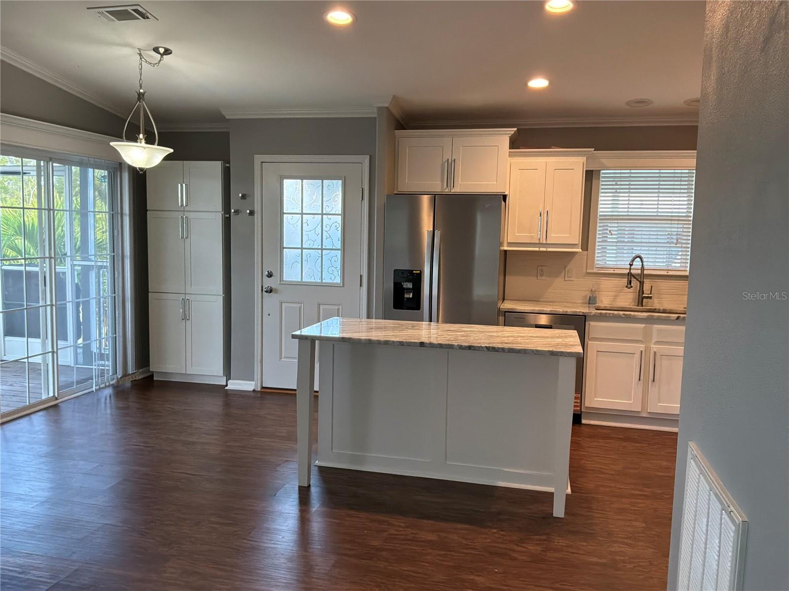 Image 3 of 32 For 701 Aqui Esta Drive 175