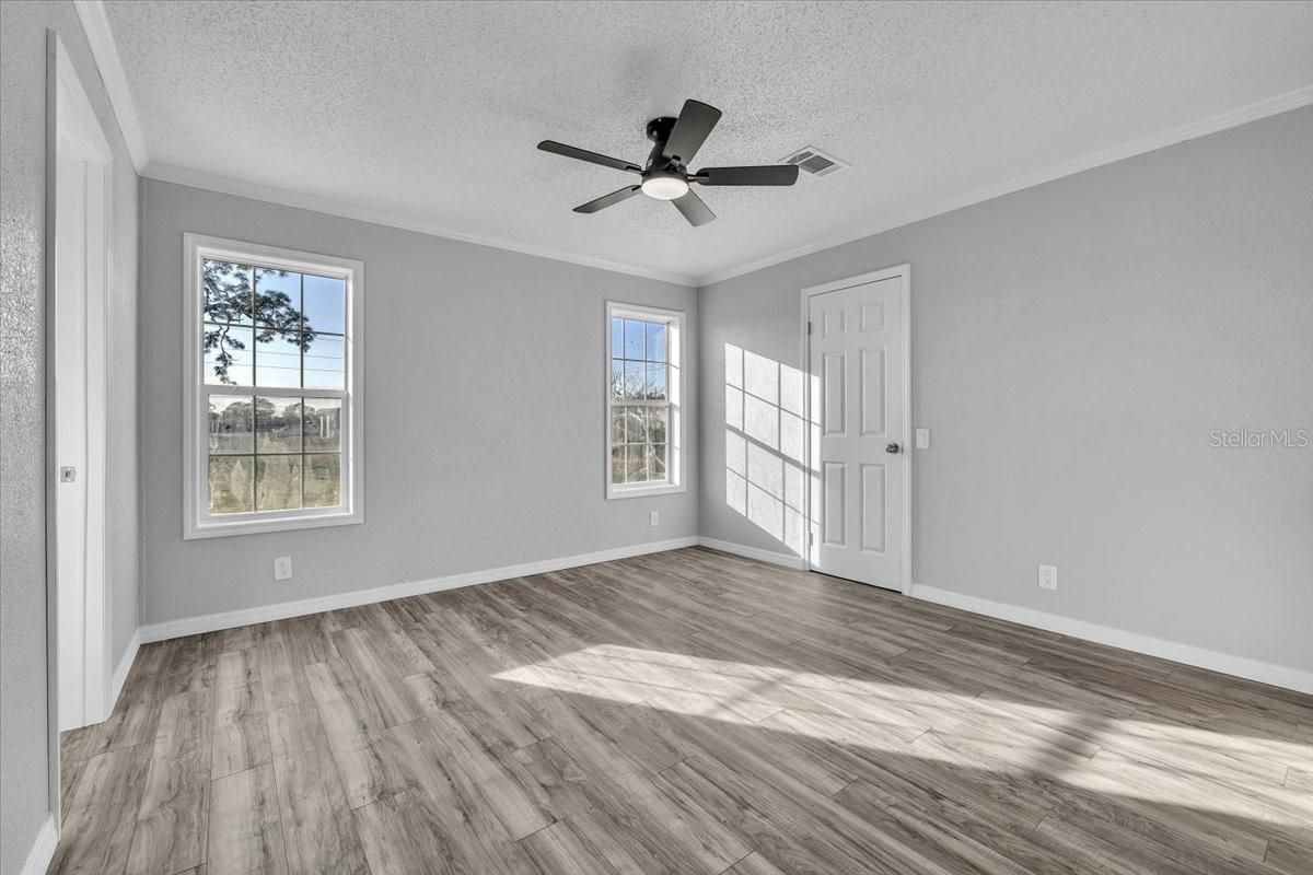 Image 12 of 30 For 2610 Clyde Avenue