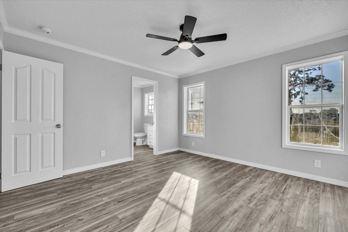 Image 13 of 30 For 2610 Clyde Avenue