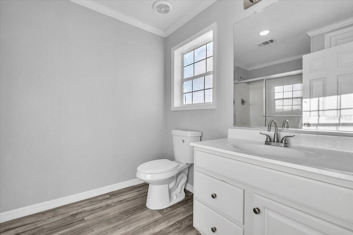 Image 15 of 30 For 2610 Clyde Avenue