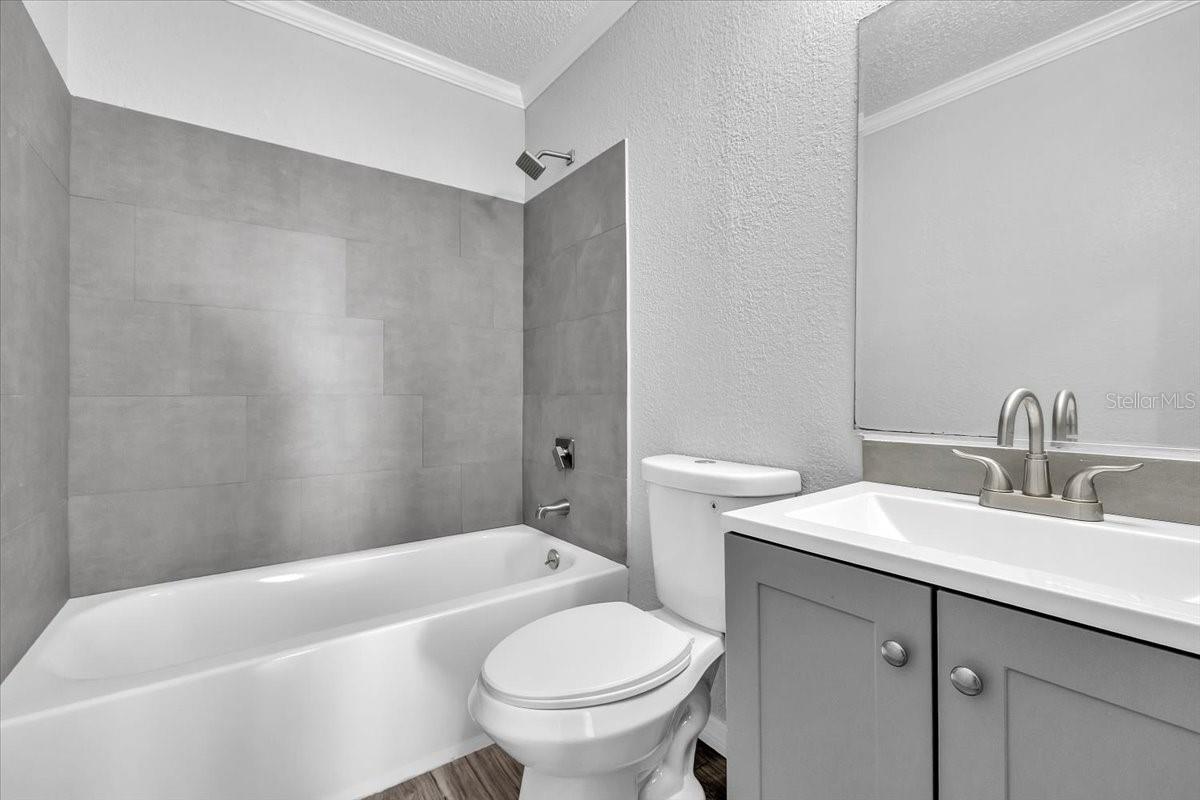 Image 21 of 30 For 2610 Clyde Avenue