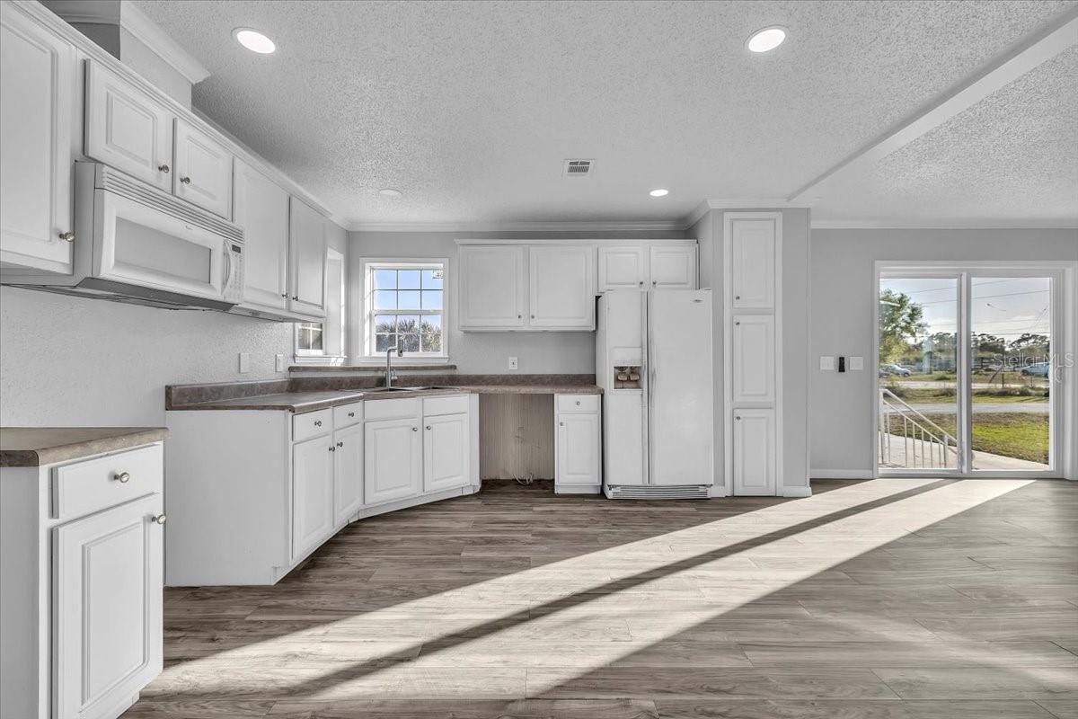 Image 8 of 30 For 2610 Clyde Avenue